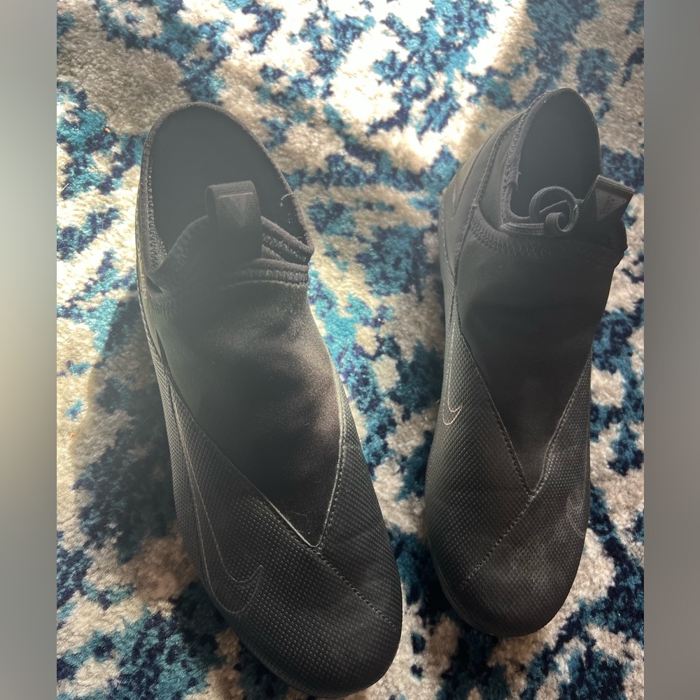 Mens Phantom Soccer cleats